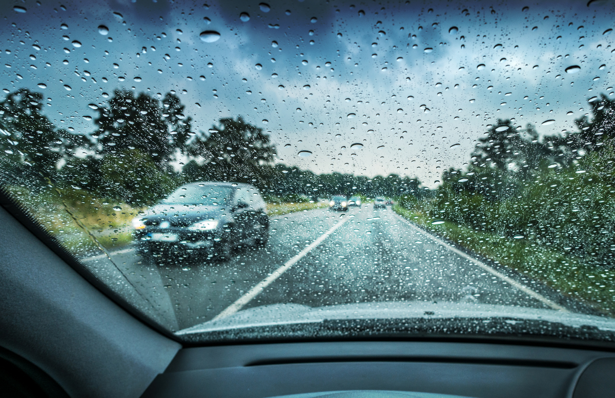 You are currently viewing What is Hydroplaning, & How Do You Deal With It?